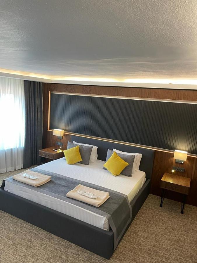Uk Ankara Hotel Extérieur photo