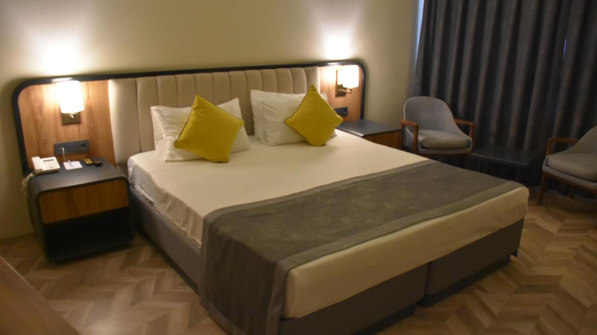 Uk Ankara Hotel Extérieur photo