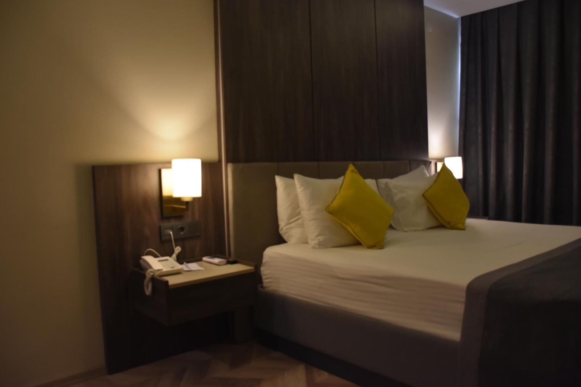 Uk Ankara Hotel Extérieur photo