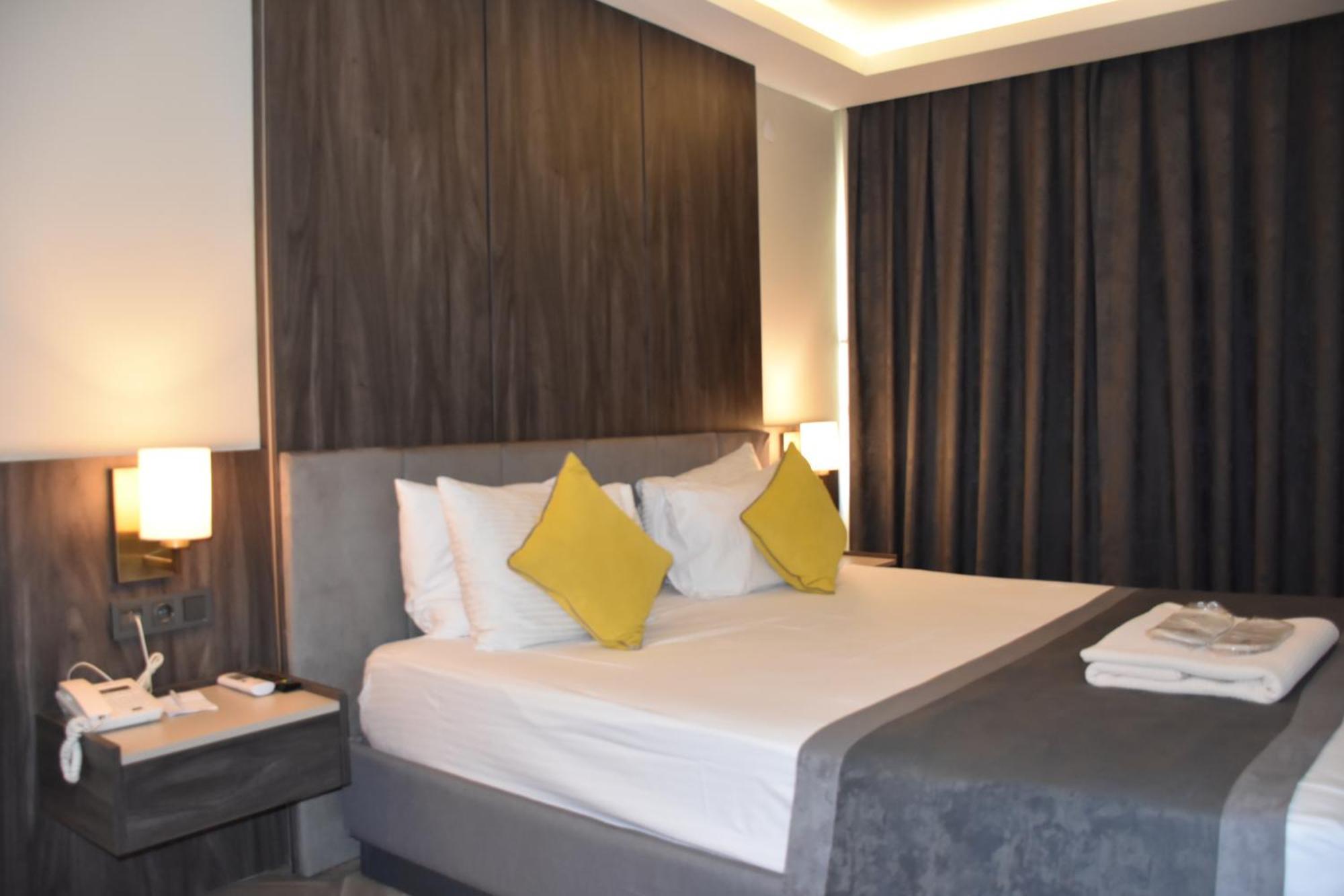 Uk Ankara Hotel Extérieur photo