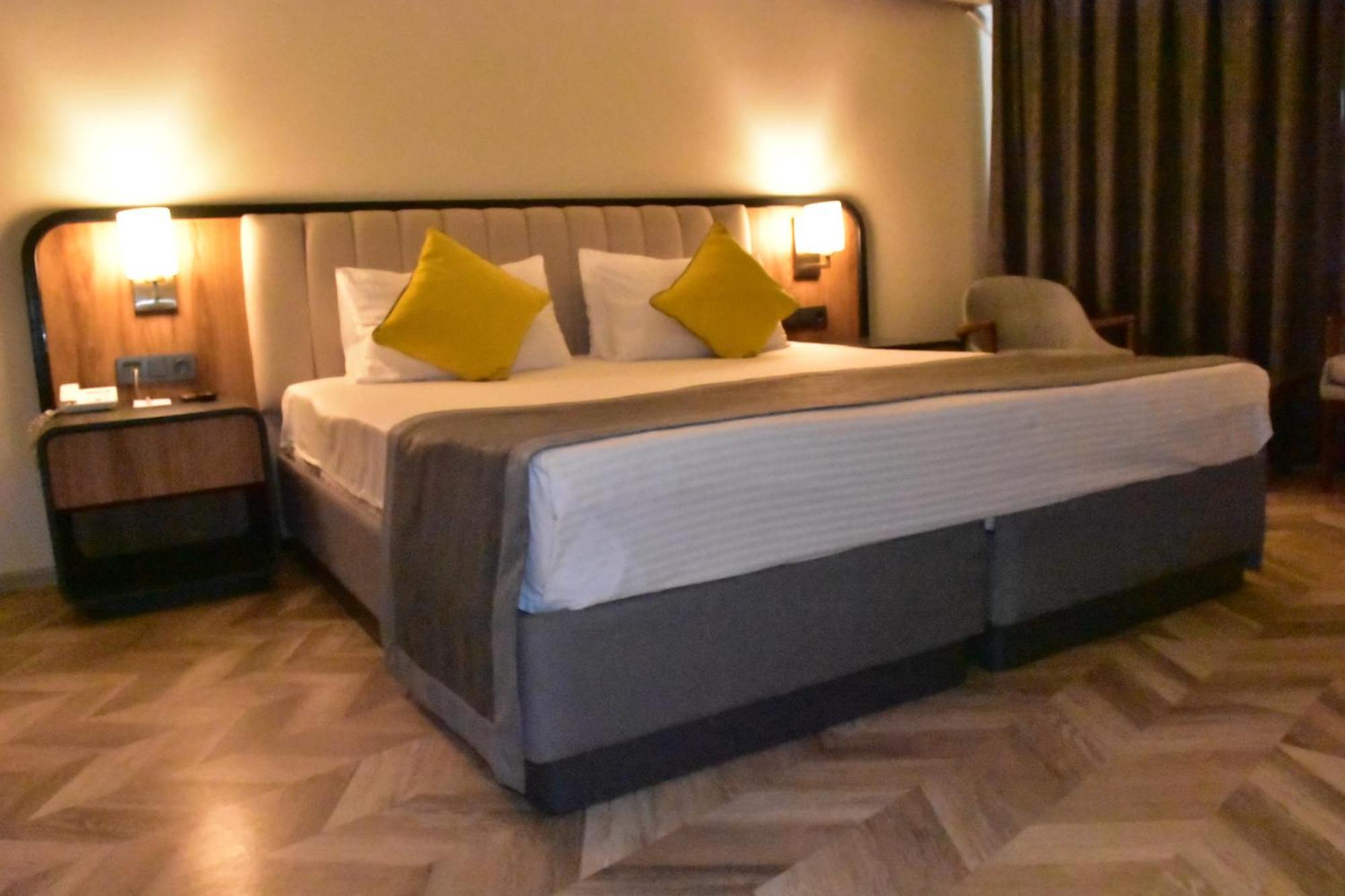 Uk Ankara Hotel Extérieur photo
